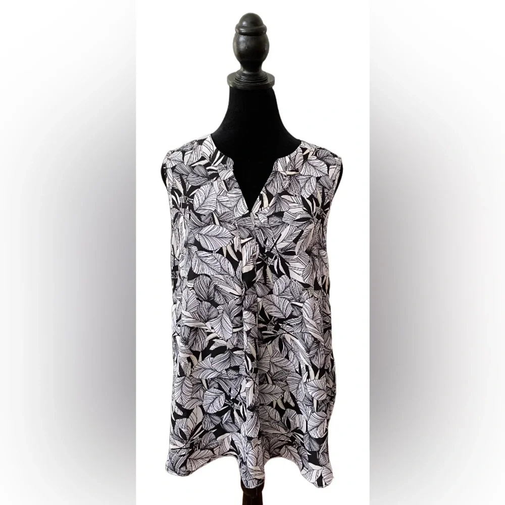 Christopher & Banks: Sleeveless V Neck Leaf Pattern Blouse